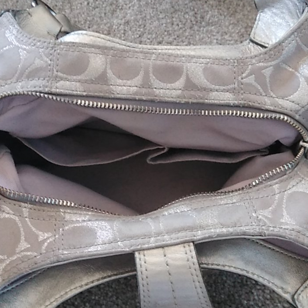Coach - Silver & Grey - Picture 5 of 7